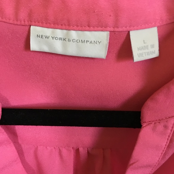 ❌SOLD New York & Company pink blouse - Picture 3 of 4